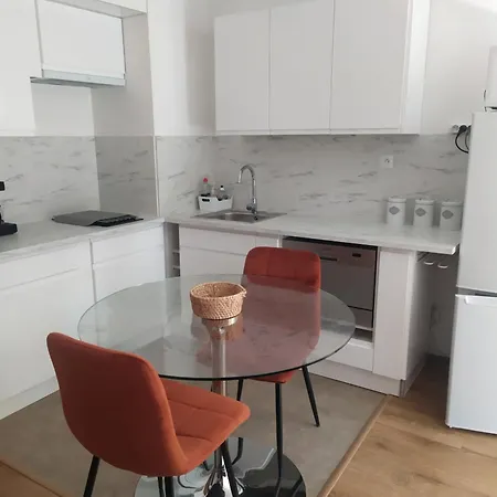 Appartement-montagnes, Pied Des Pistes Et Rémontées, été Hiver *
